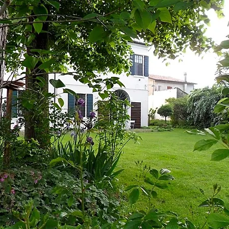 Le Tortore Bed & Breakfast 3*
